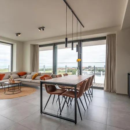 Luxurious New With Stunning Views