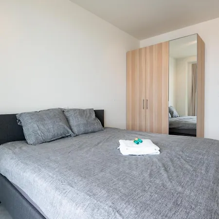 Luxurious New With Stunning Views Апартаменты *