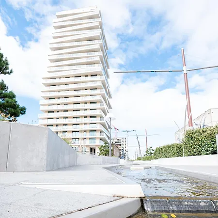 Luxurious New With Stunning Views Appartement Ostende