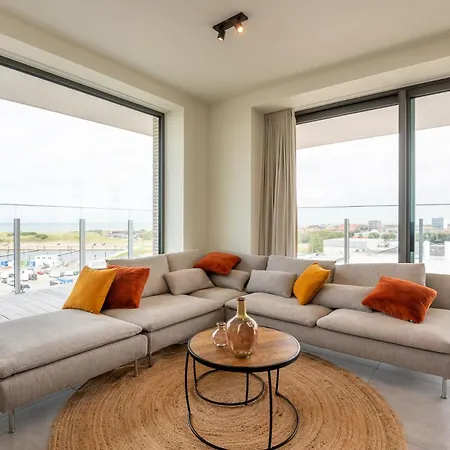 Апартаменты Luxurious New With Stunning Views