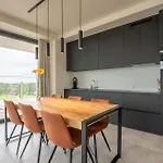 Luxurious New With Stunning Views